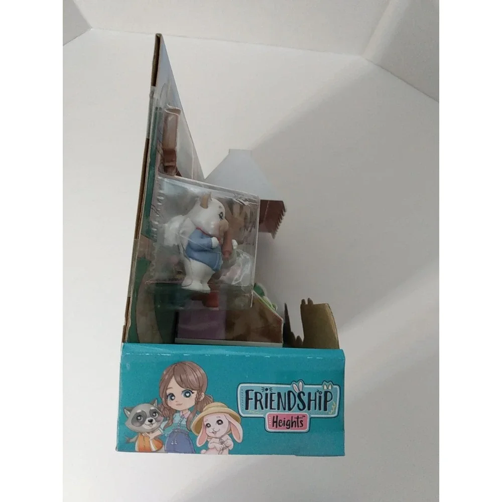 Friendship Heights Market And Cafe W/ Millie And Biscuit 2 in 1 Playset New